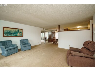 2206 NE Kelly Ave, Gresham, OR 97030 - photo 5