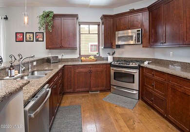 335-PalmerLoop-MLS_08