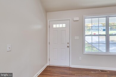 574 Warner Ln, Hedgesville, WV 25427 - photo 4