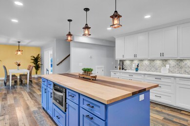 28 4429 Francis Younge