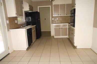 122 Meriwood Dr unit 150, Warner Robins, GA 31093 - photo 4