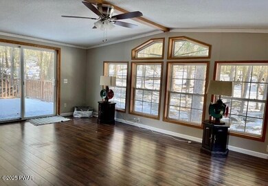 8 Hutchinson Ct, Hawley, PA 18428 - photo 3