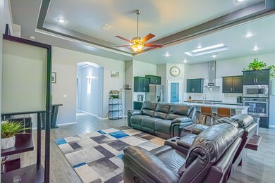 796 Oxfordshire St, El Paso, TX 79928 - photo 7