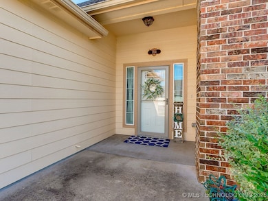 2819 Abbey Dr, Ada, OK 74820 - photo 5