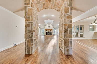 14077 Brookridge Dr, Dallas, TX 75240 - photo 5