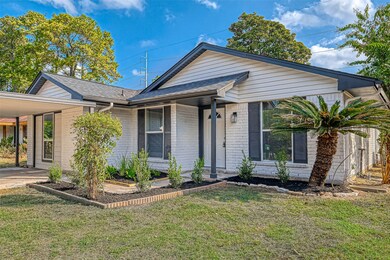 6302 French Chateau Dr, Houston, TX 77088 - photo 2