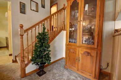 150 Sioux Ave, Carpentersville, IL 60110 - photo 7