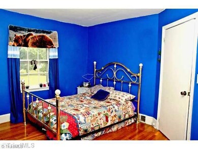 2nd Bedroom.