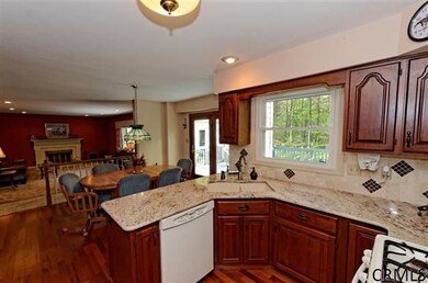 11 Dutchess Ct, Saratoga Springs, NY 12866 - photo 6