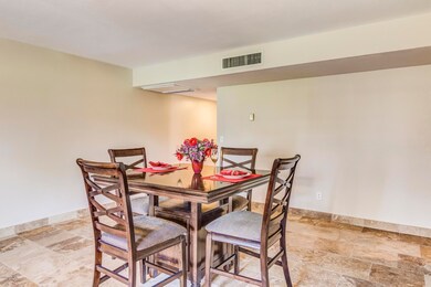 Dining Area 5124 N 31st Pl