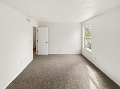 4517 Clayburn Dr W, Grove City, OH 43123 - photo 5