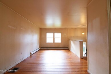 54 Myrtle St, Saratoga Springs, NY 12866 - photo 6