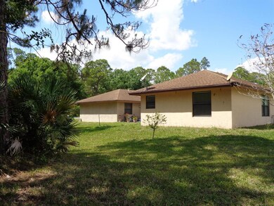 Back of guest home