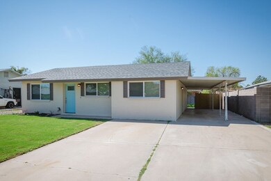 HOUSE WITH CARPORT