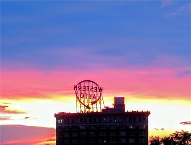 2107 Grand Ave unit 1005, Kansas City, MO 64108 - photo 3