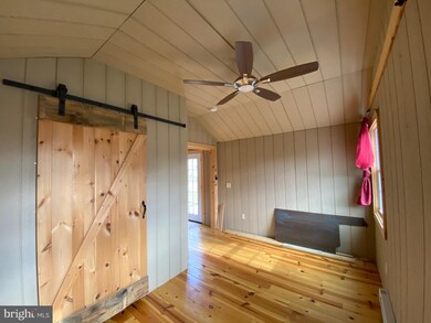 25 Truman St, Berkeley Springs, WV 25411 - photo 5