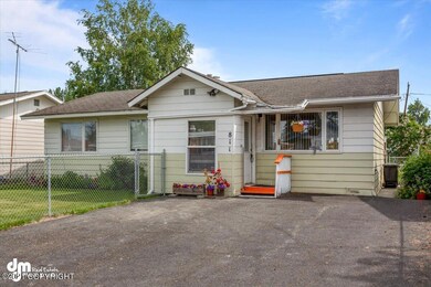 01-Exterior Front MS_8941
