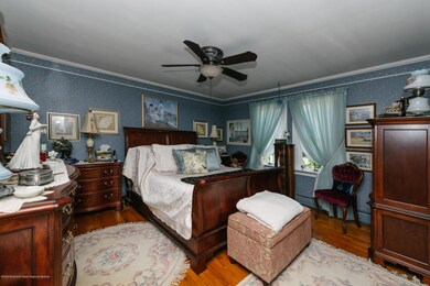 207 Riveredge master bedroom