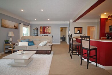 Bright & open living space