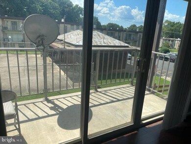 5211 Newton St unit 102, Bladensburg, MD 20710 - photo 5