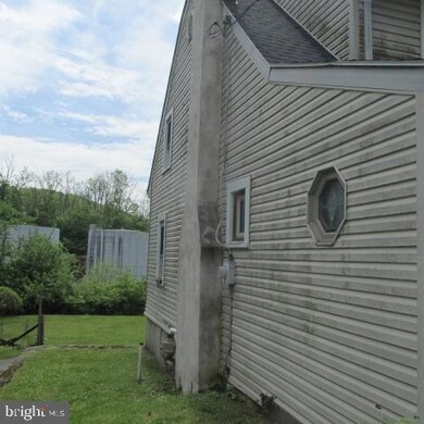 916 S Reading Ave, Boyertown, PA 19512 - photo 2