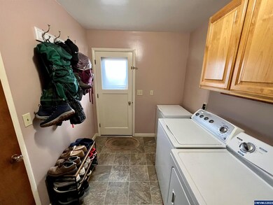 1635 Walnut St SW, Albany, OR 97321 - photo 5