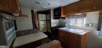 13,14 Mohawk Ln unit GLEN 2, Earleville, MD 21919 - photo 5