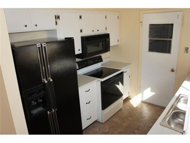 10224 Renfrew Dr, El Paso, TX 79925 - photo 2