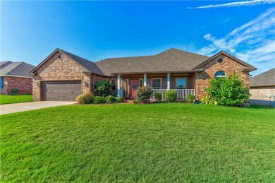 7031 Cherokee Crossing E, Warr Acres, OK 73132 - photo 2