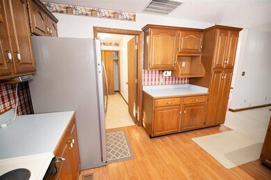 1016 S Adams St, Princeton, IN 47670 - photo 5