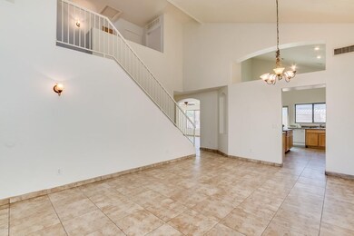 Living /dining w/ tile throughout!