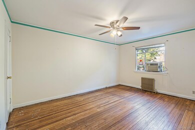 58-15 Clearview Expy, Flushing, NY 11364 - photo 7