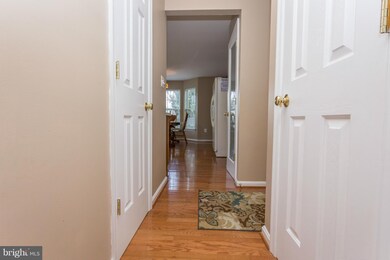 11202 Hollins Ct, Fredericksburg, VA 22407 - photo 6