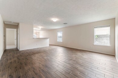 16779 Fallen Timbers Dr, Conroe, TX 77385 - photo 5