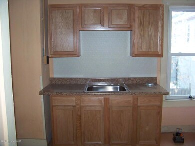 145 Sharpe St, Kingston, PA 18704 - photo 2