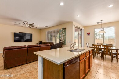 Kitchen/Living