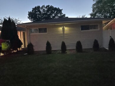 3707 Wilke Rd, Rolling Meadows, IL 60008 - photo 2