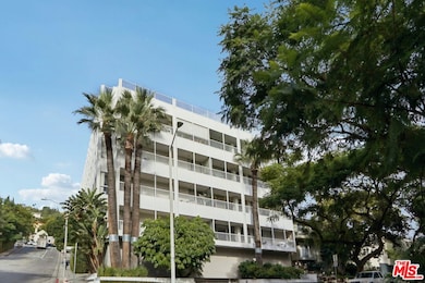 1400 N Sweetzer Ave unit 406, West Hollywood, CA 90069 - photo 3