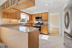 20321 Pleasant Ridge Dr, Montgomery Village, MD 20886 - photo 5
