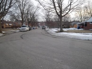 Street view south toward Pauline.