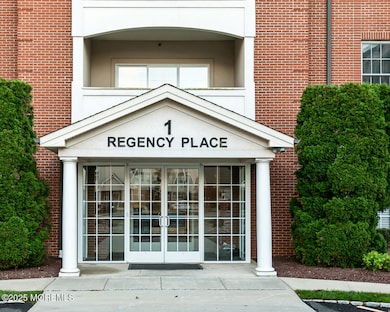 325 Regency Place unit 325, Woodbridge, NJ 07095 - photo 2