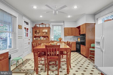 2244 Ochre St, Reading, PA 19606 - photo 4