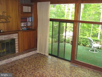 16003 Woodview Terrace, Laurel, MD 20707 - photo 5