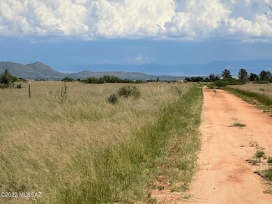 Knox St looking east to the Chiricahua M
