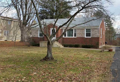 13 Brockley Dr, Delmar, NY 12054 - photo 2