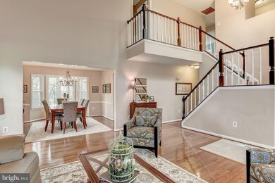 9711 Walthorne Ct, Burke, VA 22015 - photo 4