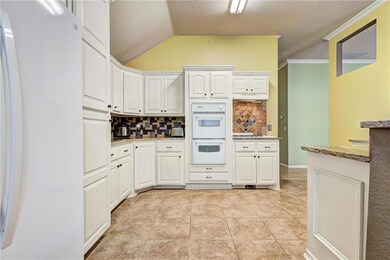 2421 W Park Place, Moore, OK 73160 - photo 7