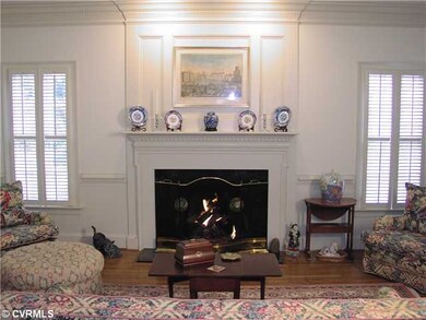 Den/Family/Great Room - Beautiful Family Room with