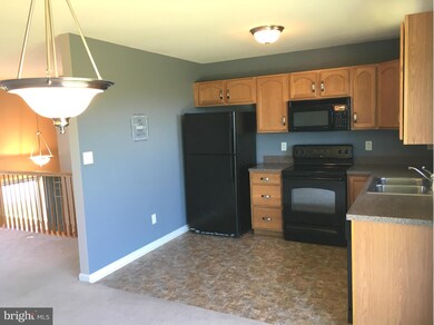 15423 Camden Dr, Greencastle, PA 17225 - photo 6