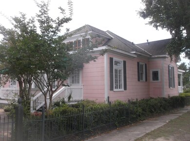 1114 Beach Rear View